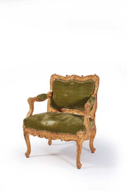 Fauteuil à coiffer de forme mouvementée à...