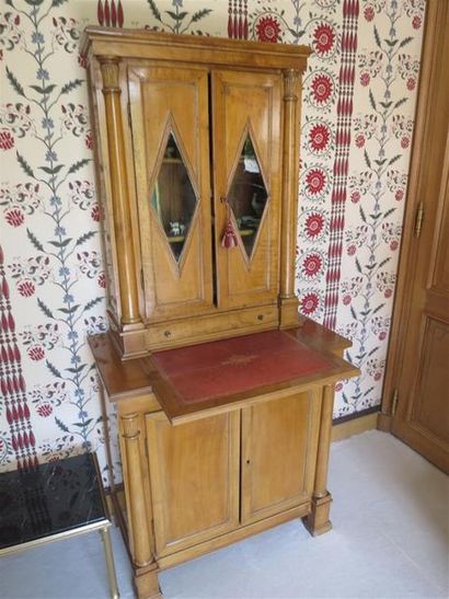 Petit buffet deux corps en bois fruitier,...