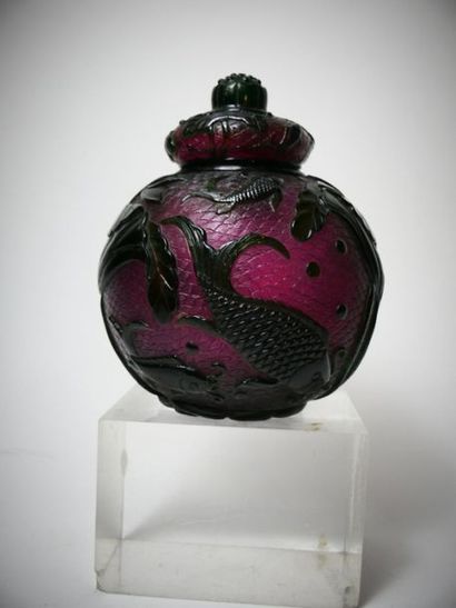 CHINE
Pot couvert de forme globulaire en...