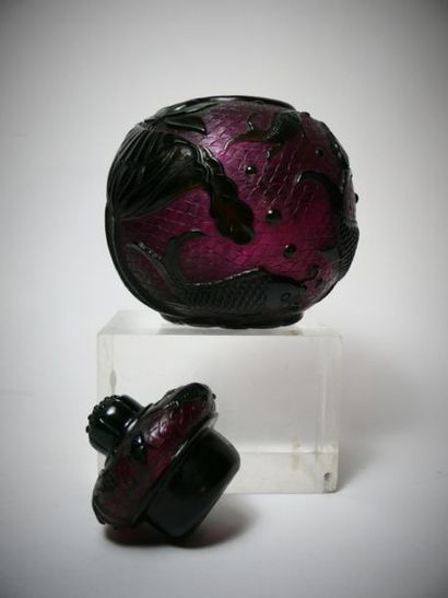 CHINE
Pot couvert de forme globulaire en...