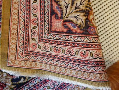 Tapis GHOUM en soie (chaîne, trame et velours...