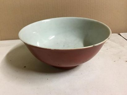 CHINE
Ensemble de pièces en céramique émaillée...
