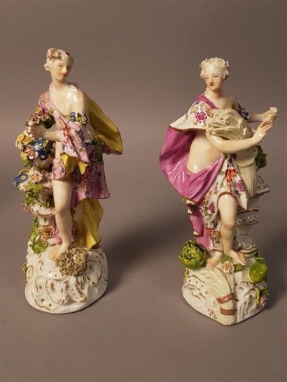 MEISSEN 
Suite de quatre figurines en porcelaine,...