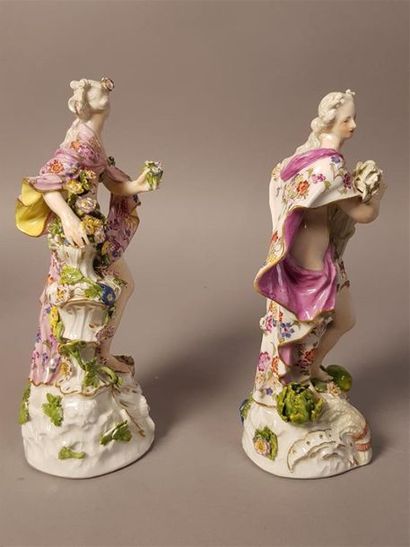 MEISSEN 
Suite de quatre figurines en porcelaine,...