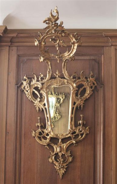 Suite de quatre grands miroirs d'éclairage...