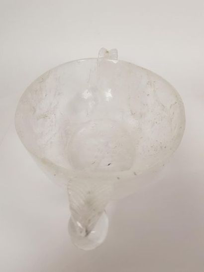 INDE
Importante coupe sculptée en cristal...
