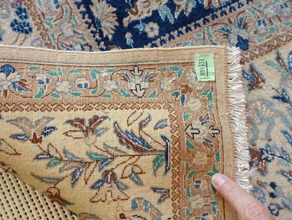 Tapis NAIN laine et soie (chaîne et trame...