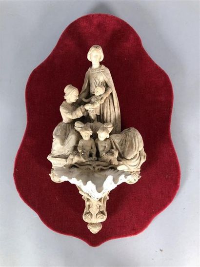 Bénitier avec scène en haut relief : deux...