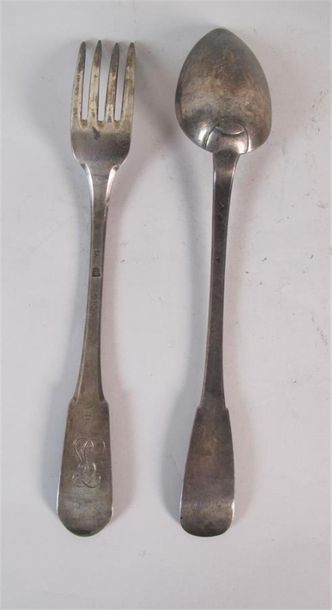 Fourchette et cuiller à ragoût en argent...