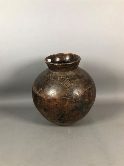 Grand pot en terre-cuite, Lobi, Burkina Faso
Diam....