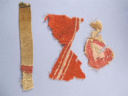 Ensemble de huit fragments de textiles C...