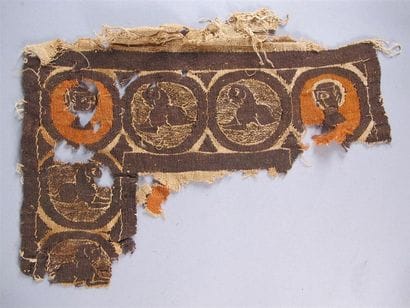 Ensemble de huit fragments de textiles C...