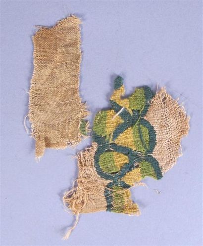 Ensemble de huit fragments de textiles C...