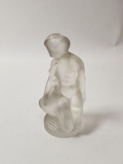 LALIQUE France.
Statuette «  Léda et le cygne »
Épreuve...