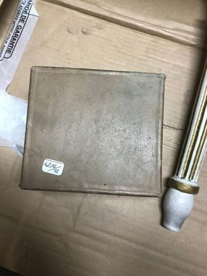 Trois boîtes de monnaies diverses