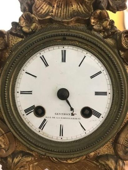 Une pendule de style Rococo
Accidents et...