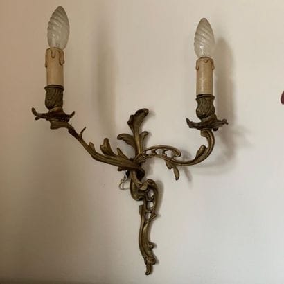 Paire de candélabres en bronze doré et pampilles...