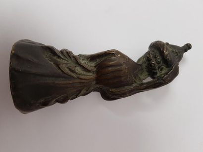 XVIIIème siècle (?) 
Petit bronze figurant...