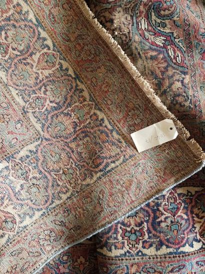 Tapis Kirman (chaîne et trame en coton, velours...