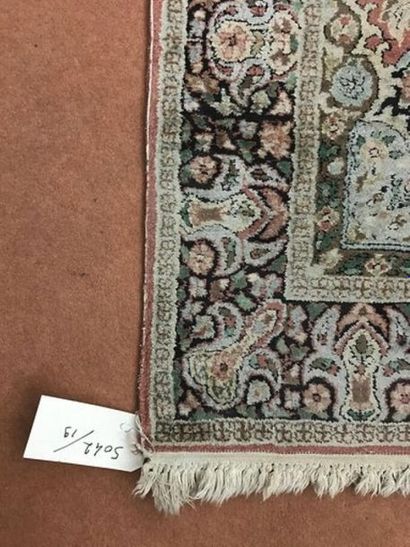Tapis Ghoum en soie (chaîne, trame et velours...