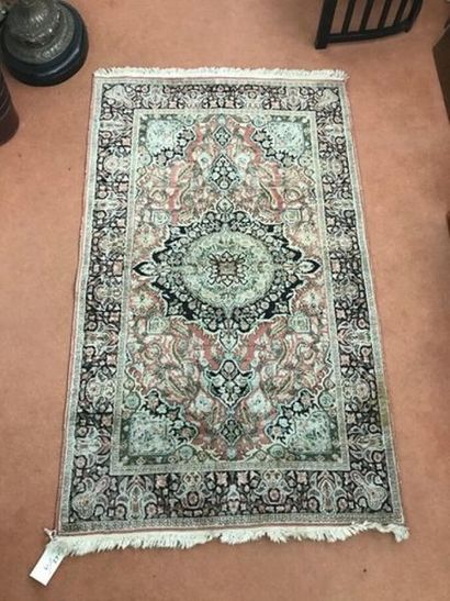Tapis Ghoum en soie (chaîne, trame et velours...