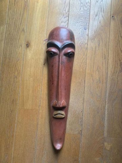 Masque LOMBOK en terre cuite vernissée
Indonésie
Haut...