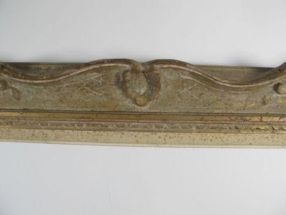 Cadre en bois sculpté 
XXème siècle
65 x...