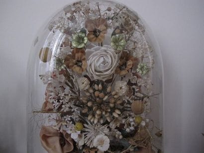 Vase de mariage, sous globe
H : 55 cm L :...