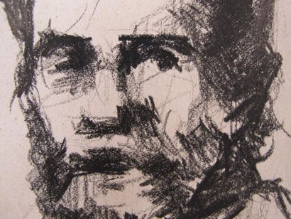 Ecole moderne
Portrait au fusain
Signature...