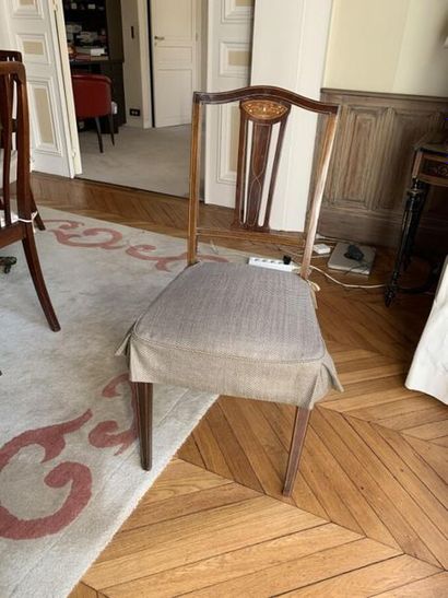 Suite de six chaises de salle à manger en...