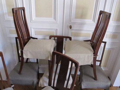 Suite de six chaises de salle à manger en...