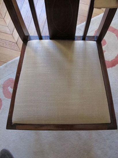 Suite de six chaises de salle à manger en...