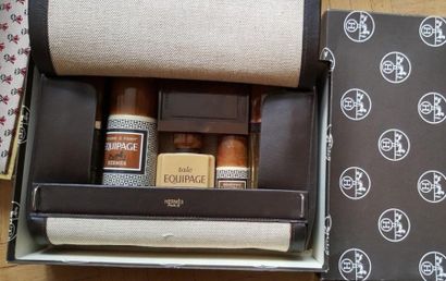 HERMES Paris
Trousse de toilette en toile...
