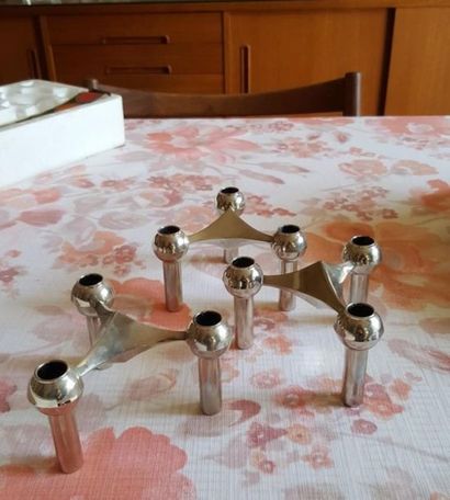 NAGEL
Ensemble de trois bougeoirs tripodes...