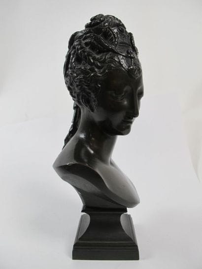d'après Jean Goujon, buste de Diane, bronze...