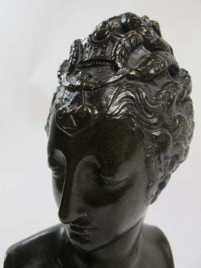 d'après Jean Goujon, buste de Diane, bronze...