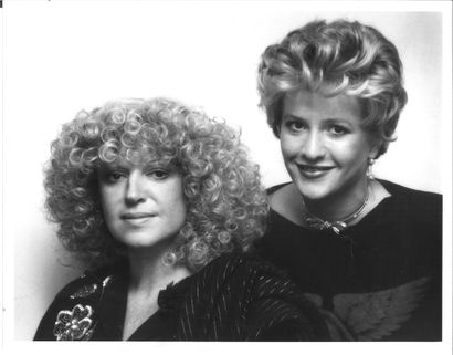 Ensemble de 13 portraits de Regine dans les...