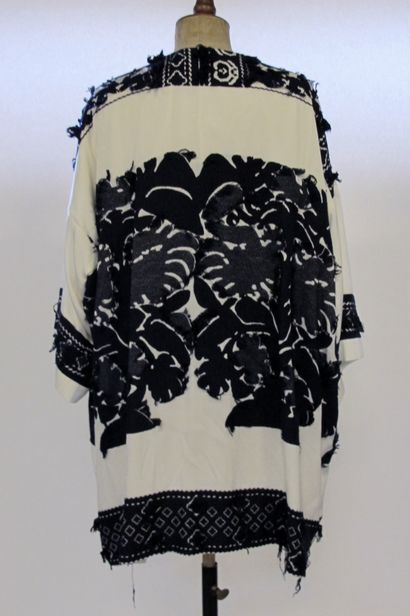 CHLOE, veste brodée blanche et bleue Taille...