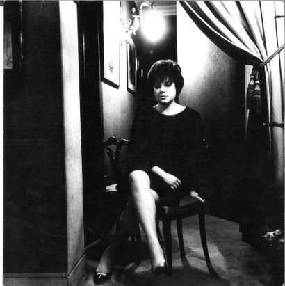 Ensemble de 18 portraits de Regine en noir...