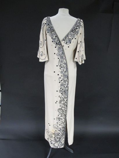 GUY LAROCHE 

Robe du soir de goût Art Déco...