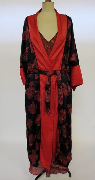 VICTORIA SECRET ensemble rouge et noir peignoir...