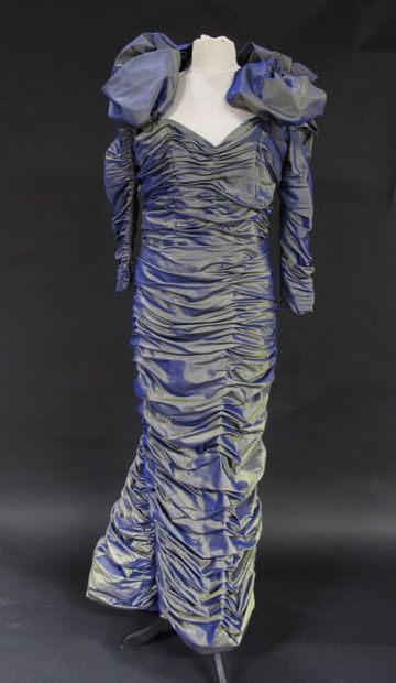 ISABELLE ALLARD

Robe fourreau en tafftas...