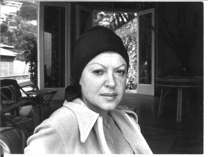 Ensemble de 13 portraits de Regine dans les...
