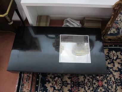 Table bar en bois laqué noire avec rafraichissoir...
