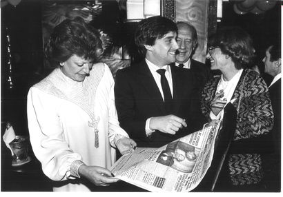 Ensemble de 11 tirages de presse en noir...