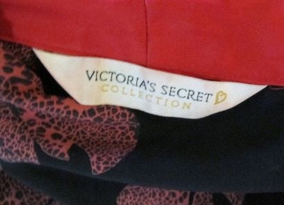 VICTORIA SECRET ensemble rouge et noir peignoir...