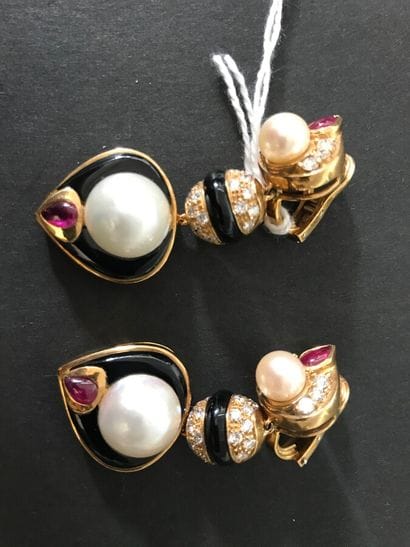 Paire de boucle d'oreilles clips plaquées...