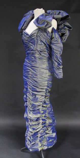 ISABELLE ALLARD

Robe fourreau en tafftas...