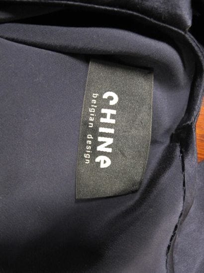 CHINE Belgian design 

Robe du soir en soie...