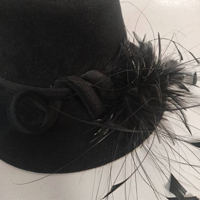 WHITELEY England

Chapeau en feutre noir...